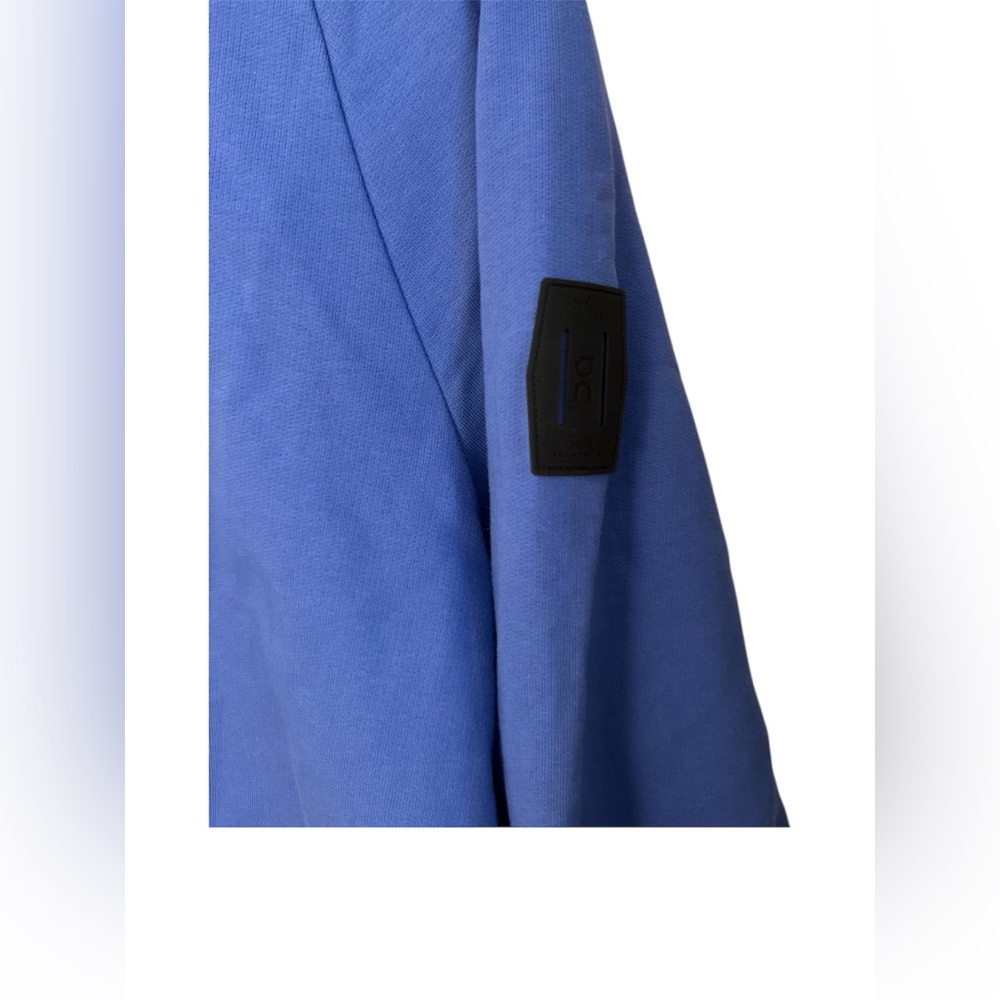 On Running Cobalt Blue Crew Neck Top Large - Picture 6 of 7